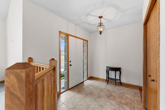 3326 Fox Tail Trail NW, Prior Lake, MN 55372