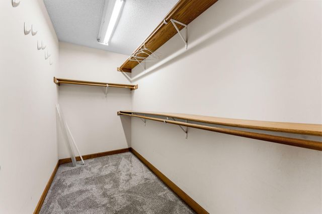 3326 Fox Tail Trail NW, Prior Lake, MN 55372