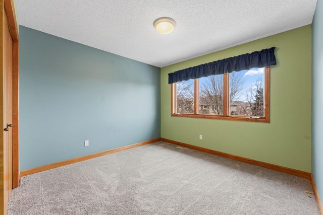 3326 Fox Tail Trail NW, Prior Lake, MN 55372