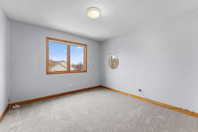 3326 Fox Tail Trail NW, Prior Lake, MN 55372