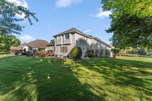 3326 Fox Tail Trail NW, Prior Lake, MN 55372