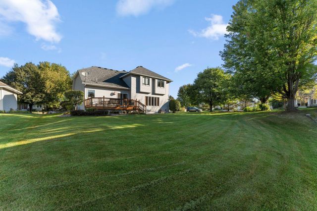 3326 Fox Tail Trail NW, Prior Lake, MN 55372