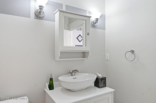 172 N Keats Ave 1, Louisville, KY 40206