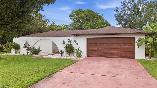 1439 Claret CT, Fort Myers, FL 33919