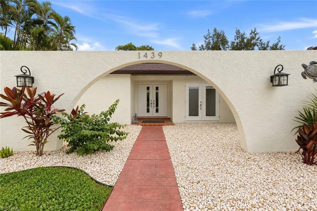 1439 Claret CT, Fort Myers, FL 33919