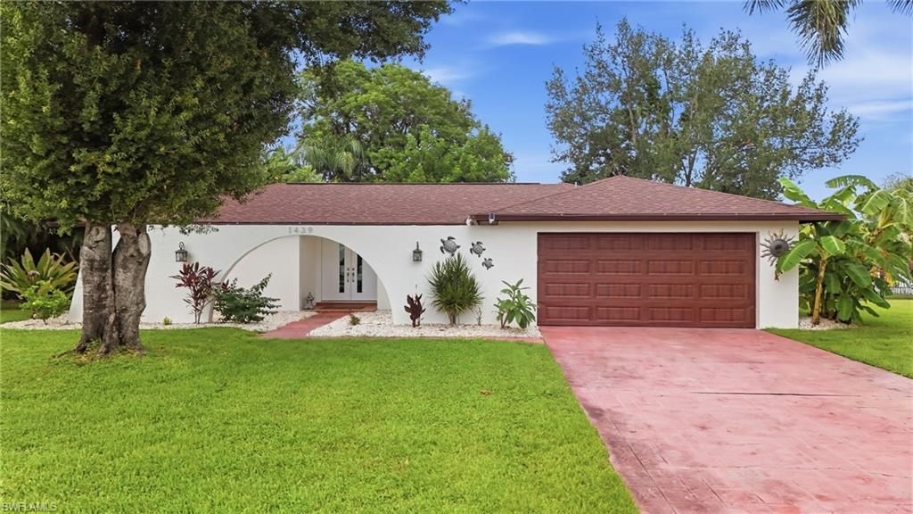 1439 Claret CT, Fort Myers, FL 33919