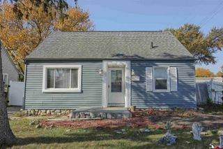 25289 Packard Street, Roseville, MI 48066