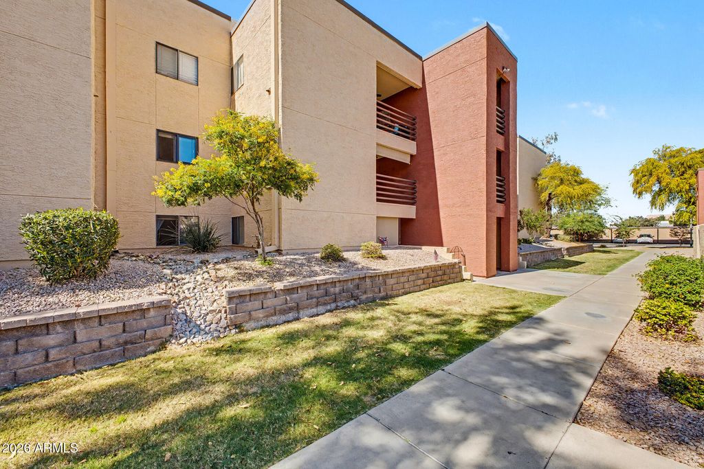 1340 N RECKER Road 210, Mesa, AZ 85205