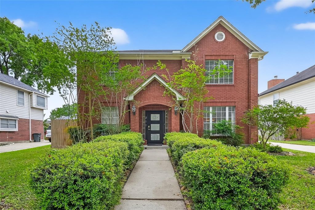 211 Aberdeen Street, Stafford, TX 77477