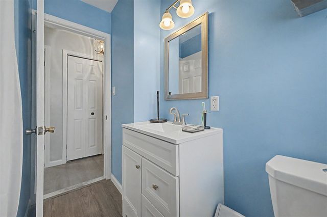 26154 Pennie Street, Dearborn Heights, MI 48125