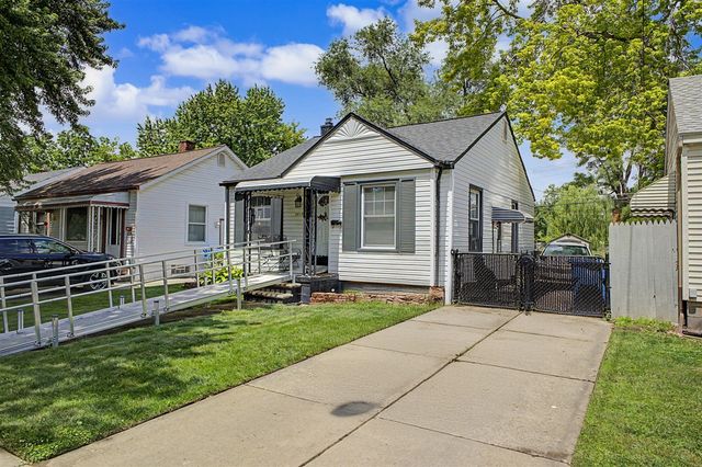 26154 Pennie Street, Dearborn Heights, MI 48125