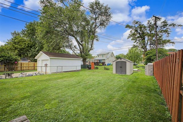 26154 Pennie Street, Dearborn Heights, MI 48125