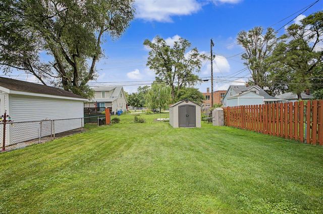 26154 Pennie Street, Dearborn Heights, MI 48125