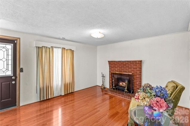 155 Parkertown Road, Mooresville, NC 28115
