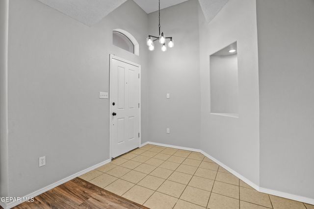 10039 PALOMA Drive, El Paso, TX 79924