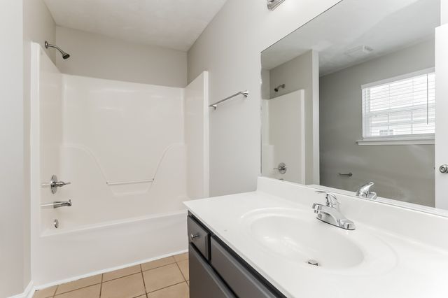 2502 Moore Way, La Vergne, TN 37086