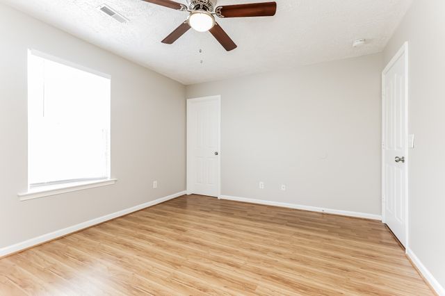2502 Moore Way, La Vergne, TN 37086