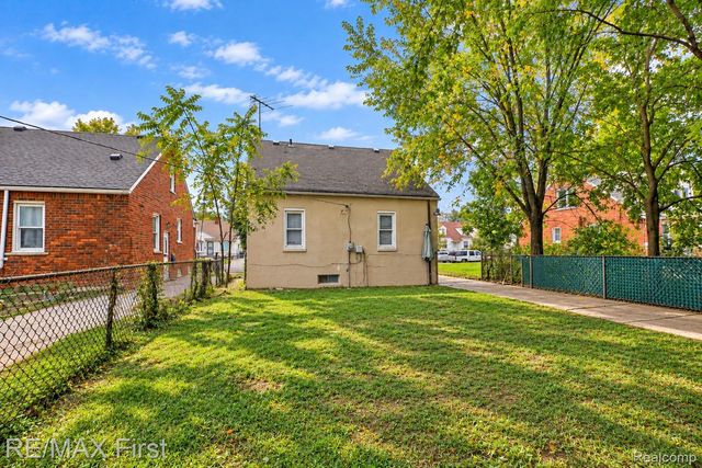 7381 Minock Street, Detroit, MI 48228