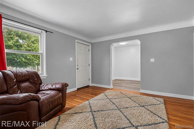 7381 Minock Street, Detroit, MI 48228