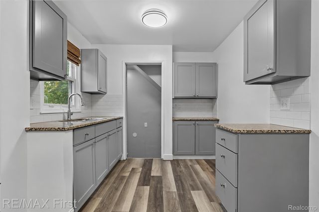 7381 Minock Street, Detroit, MI 48228