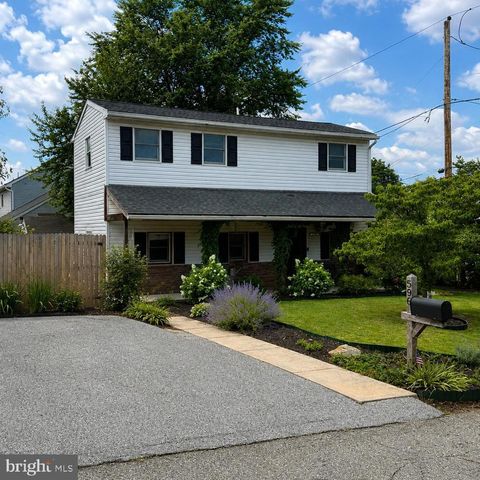 596 EMMETT ST, Phoenixville, PA 19460