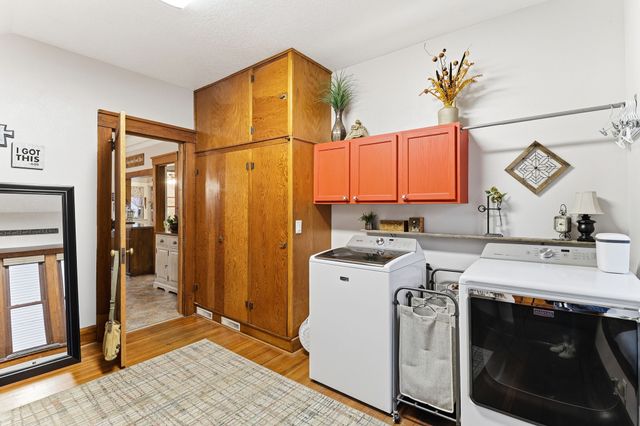 105 W Rippey Avenue, Baxter, IA 50028