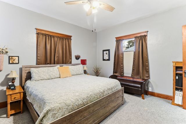 105 W Rippey Avenue, Baxter, IA 50028