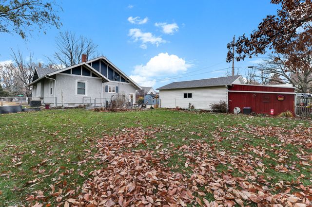 105 W Rippey Avenue, Baxter, IA 50028