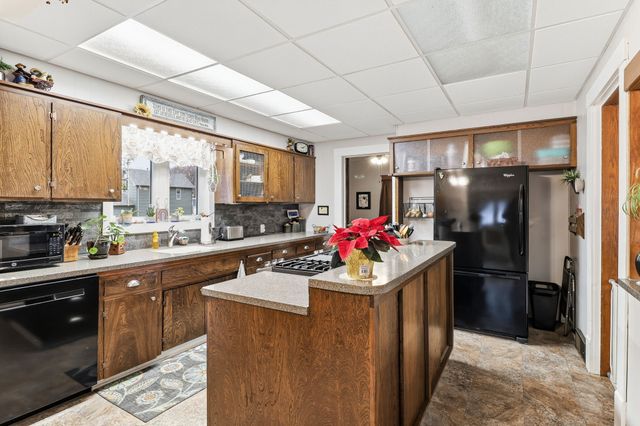 105 W Rippey Avenue, Baxter, IA 50028