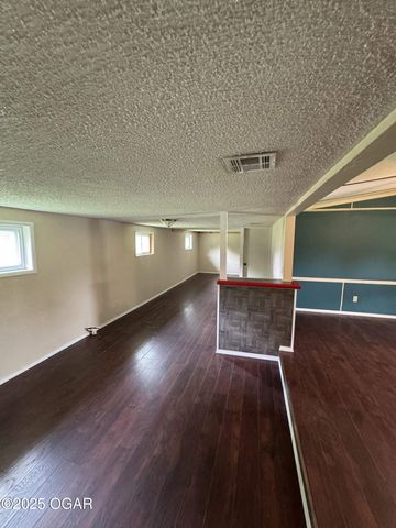 4994 E 20th Street, Joplin, MO 64801