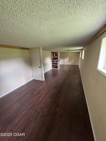 4994 E 20th Street, Joplin, MO 64801