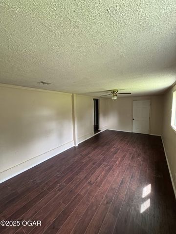 4994 E 20th Street, Joplin, MO 64801