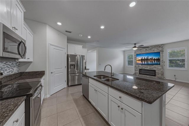 12322 EASTPOINTE DRIVE, Dade City, FL 33525