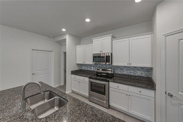 12322 EASTPOINTE DRIVE, Dade City, FL 33525