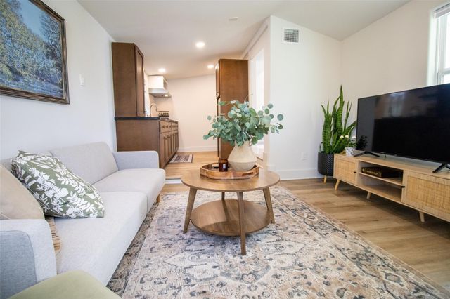 3812 Fulton Street A, Houston, TX 77009