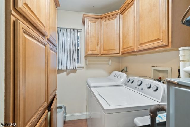 11 Carol Ct, Glen Gardner Boro, NJ 08826