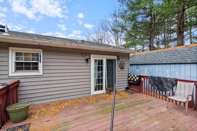 11 Carol Ct, Glen Gardner Boro, NJ 08826