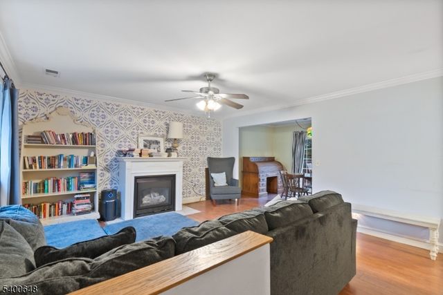 11 Carol Ct, Glen Gardner Boro, NJ 08826