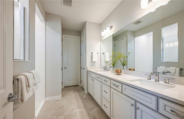 1482 JULINGTON COURT, Zephyrhills, FL 33540