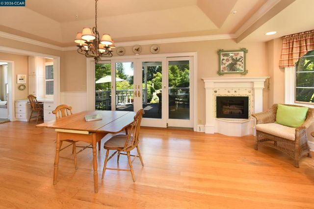 84 Quail Ln, Martinez, CA 94553