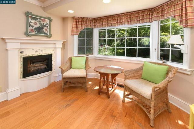84 Quail Ln, Martinez, CA 94553