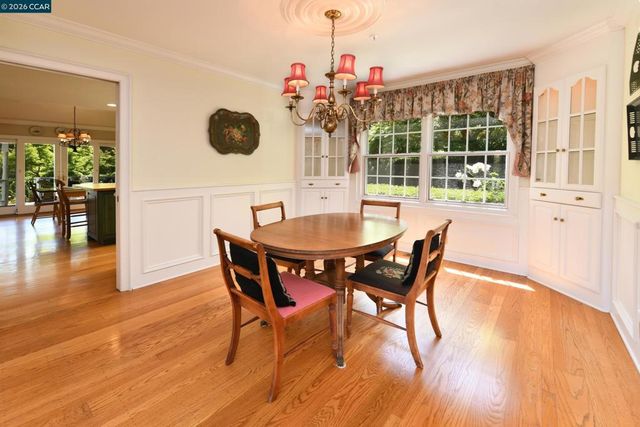 84 Quail Ln, Martinez, CA 94553