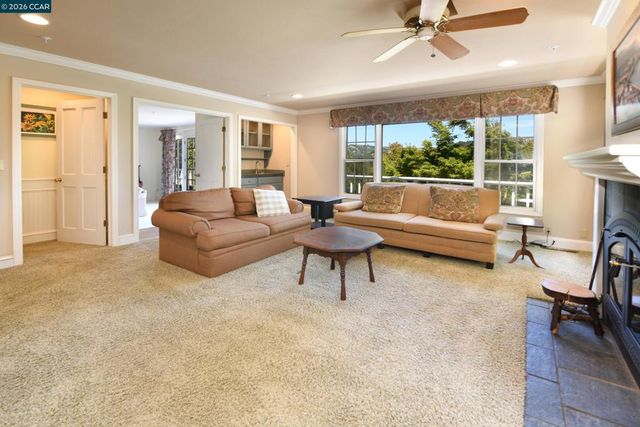 84 Quail Ln, Martinez, CA 94553