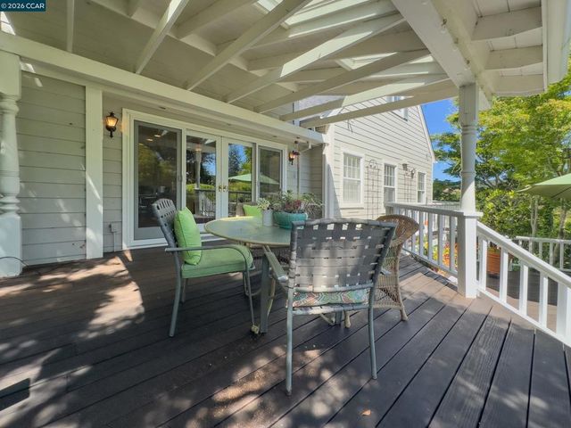 84 Quail Ln, Martinez, CA 94553