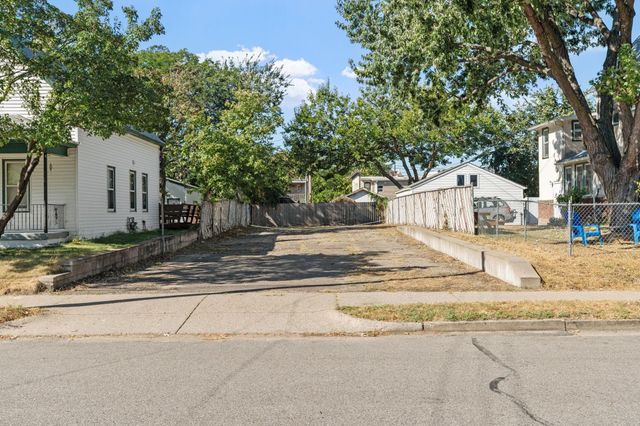 2110 4th Street NE, Minneapolis, MN 55418