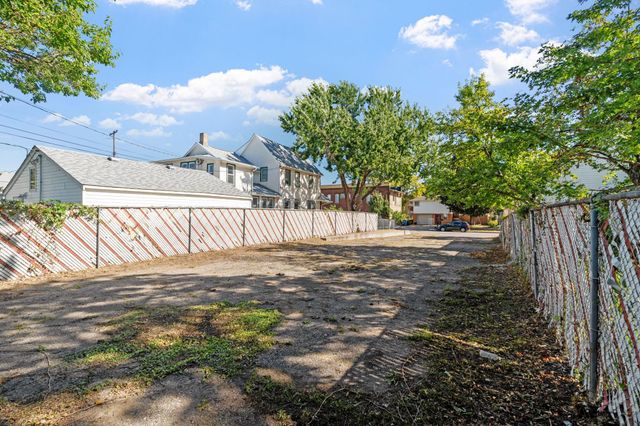 2110 4th Street NE, Minneapolis, MN 55418