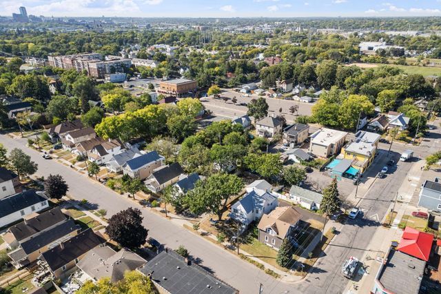 2110 4th Street NE, Minneapolis, MN 55418