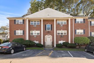 35 Arlington 1, Woburn, MA 01801