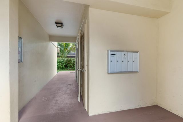 2015 NE 32nd Court 25, Pompano Beach, FL 33064