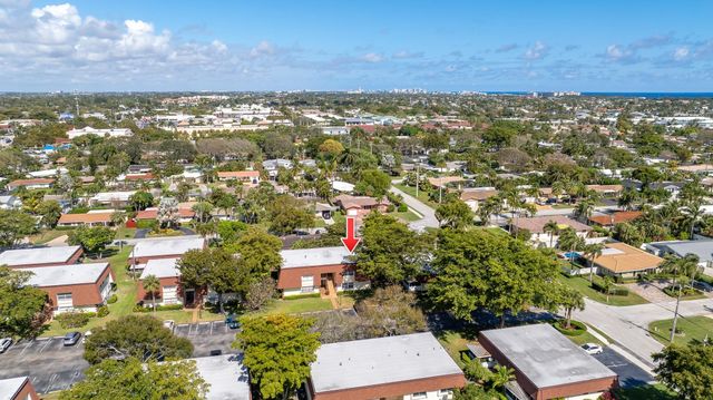 2015 NE 32nd Court 25, Pompano Beach, FL 33064